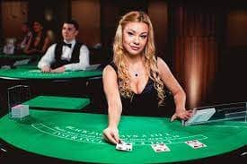 oscurobet mobile app interface showing live dealer blackjack table on Android